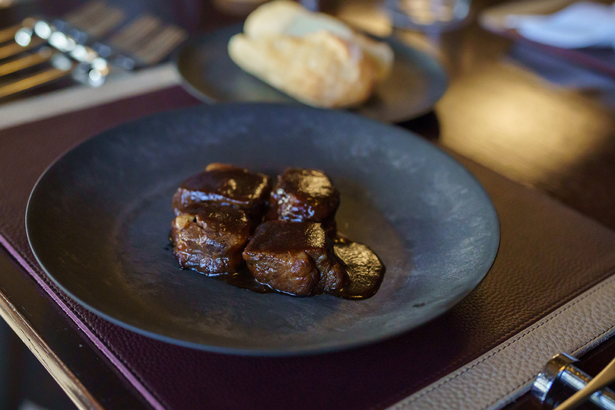 スイーツカフェ＆バー LOUNGE