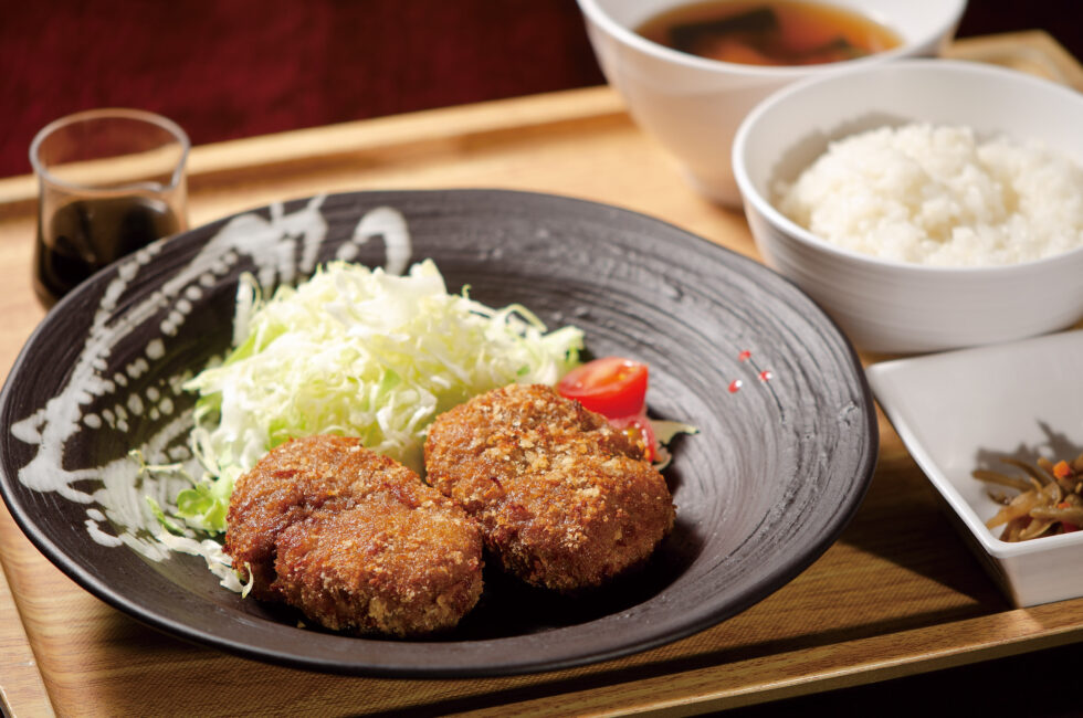 上高地の五千尺キッチンスペシャルランチメンチカツ定食