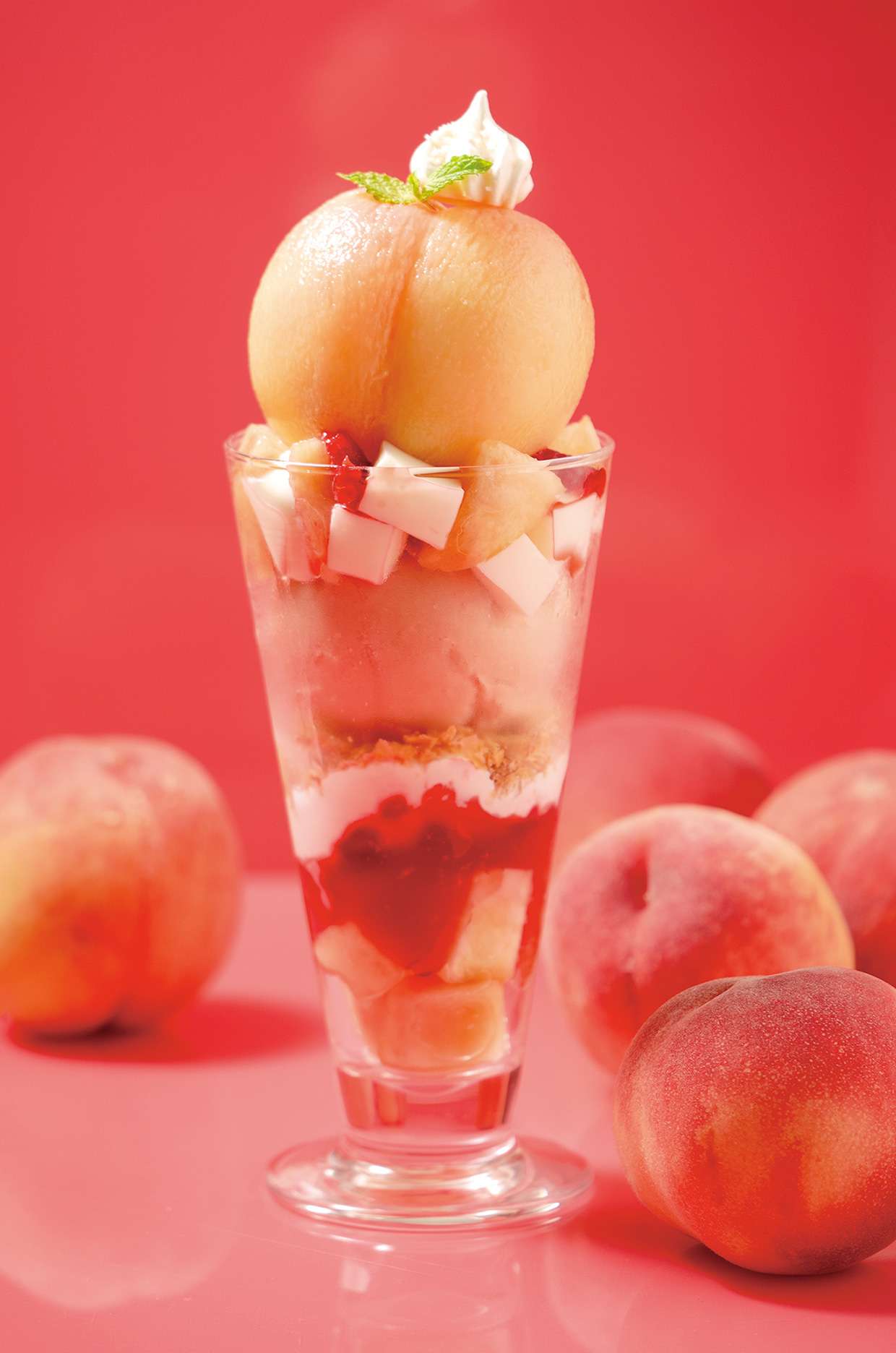 【数量限定】贅沢まるごと桃パフェ