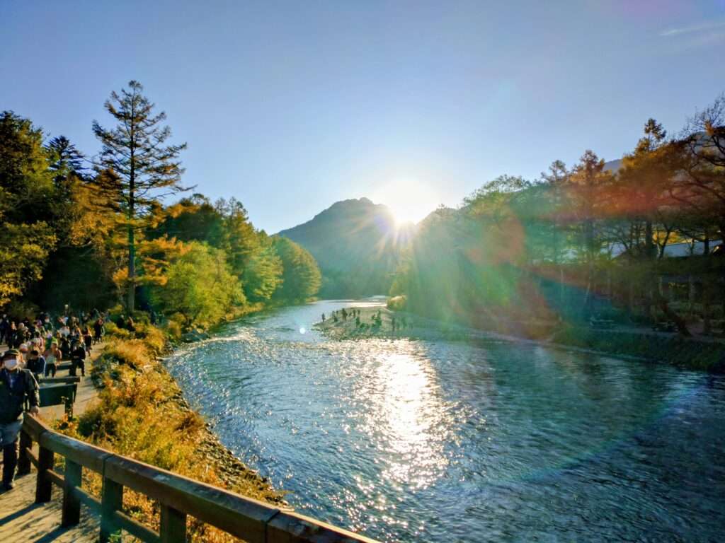 2025年10月24日(金)　焼岳　梓川　紅葉