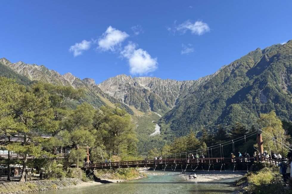 上高地　穂高連峰　秋　紅葉　黄葉　河童橋　梓川　2025年