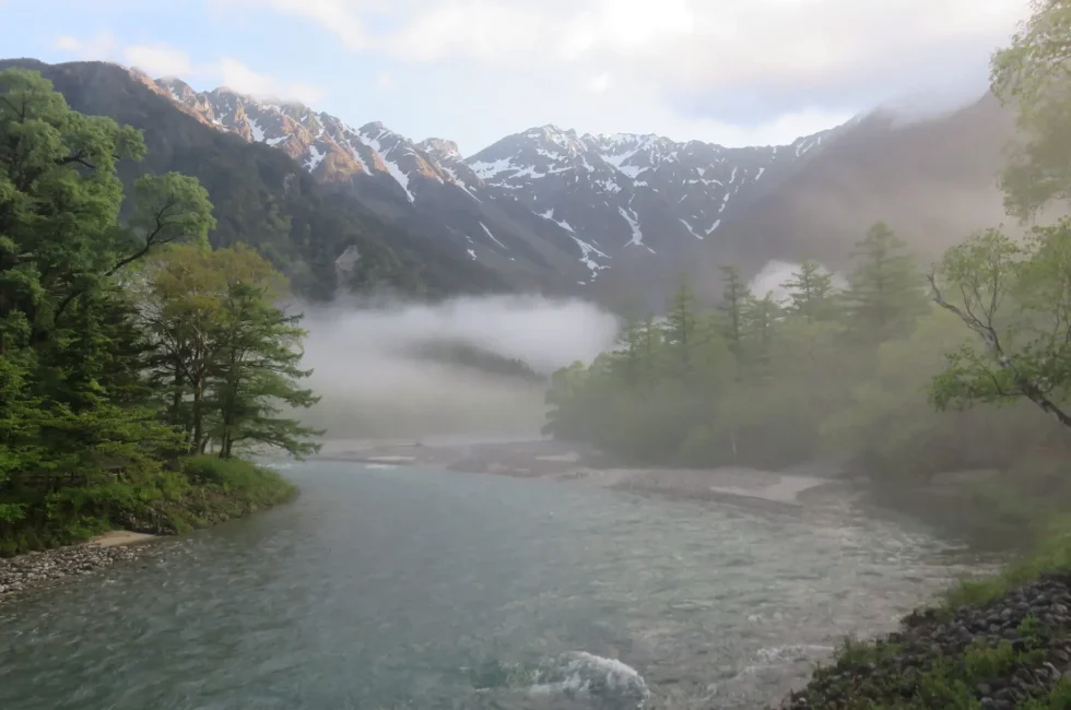 上高地　朝もや