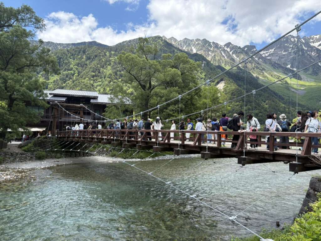 混雑する河童橋
