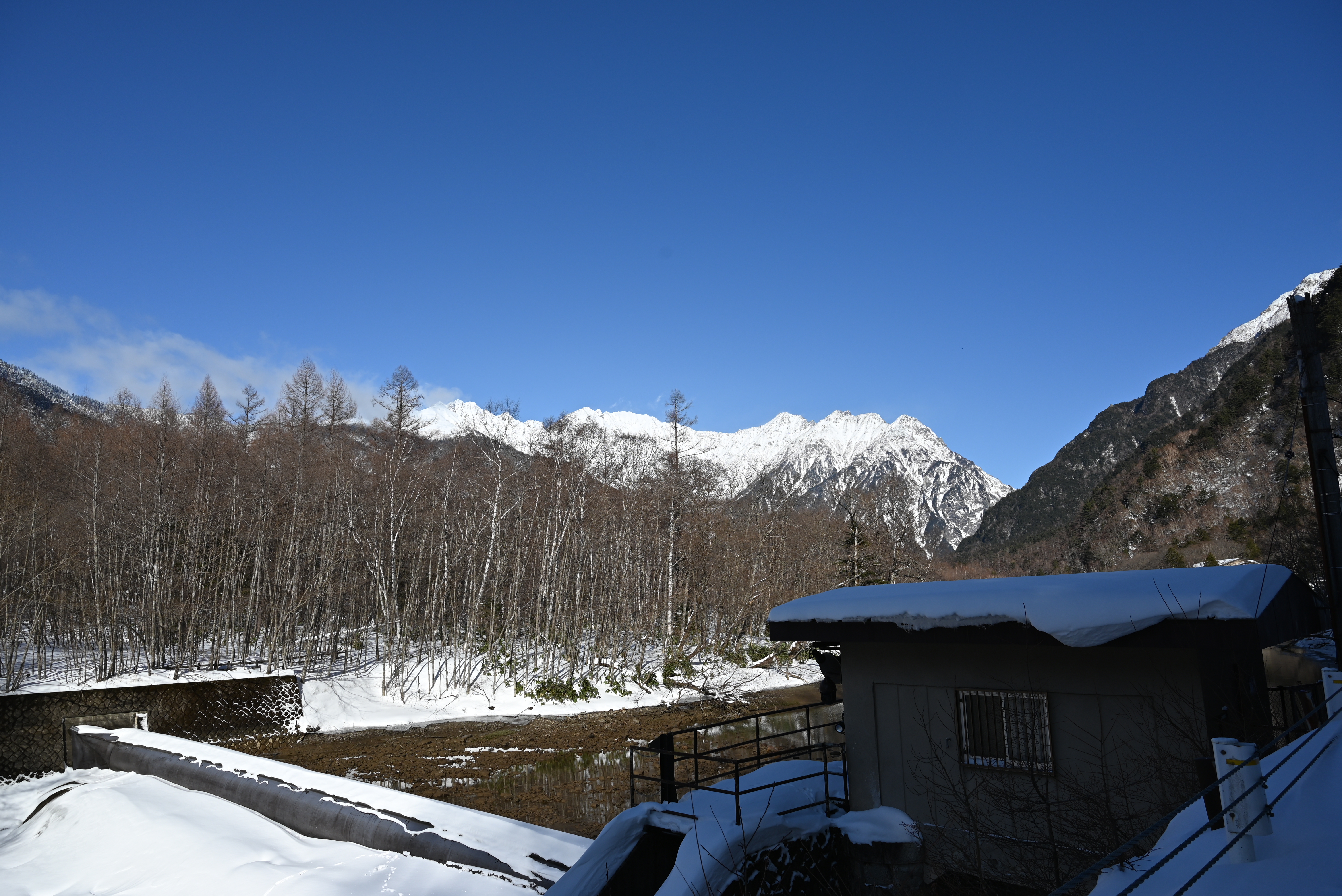 上高地・大正池の堰
